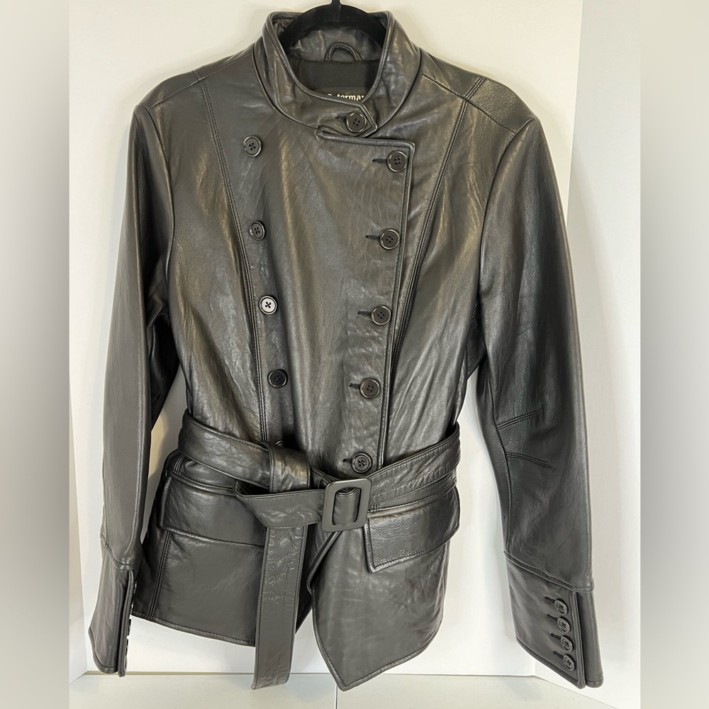 J Peterman woman’s genuine leather double breasted jacket in black